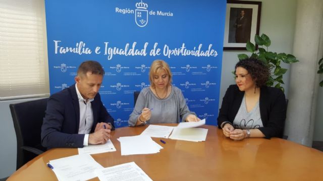 La Comunidad financia el servicio de ayuda a domicilio en Torre Pacheco - 1, Foto 1