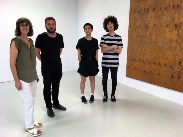 El Centro Párraga acoge un proyecto expositivo de Ian Waelder sobre los objetos urbanos y sus alteraciones - 1, Foto 1