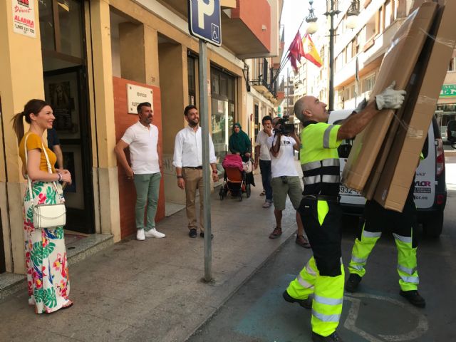El Ayuntamiento amplia el servicio de recogida de cartón en establecimientos a todas las áreas comerciales del casco urbano de Lorca - 3, Foto 3