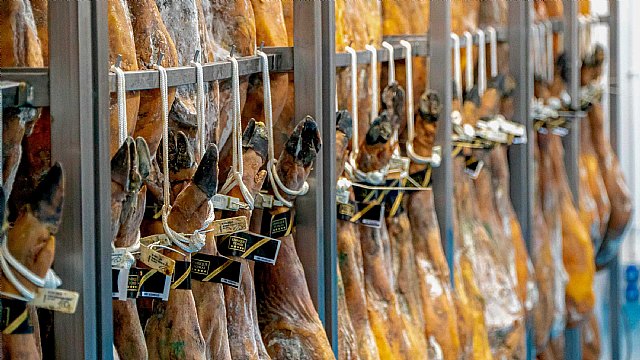 Enrique Tomás inaugura nueva sede en Badalona - 1, Foto 1