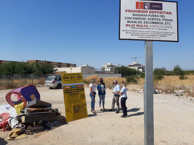 La campaña para evitar el depósito incontrolado de enseres en la vía pública llega a las pedanías - 4, Foto 4