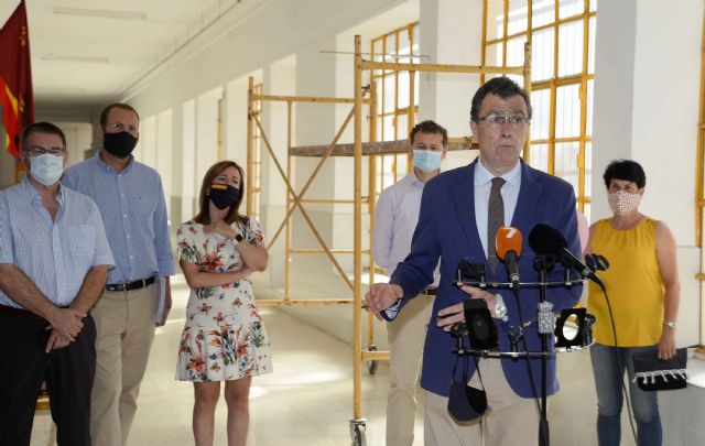 Las obras de mejora en los colegios murcianos inician la cuenta atrás para su reapertura en septiembre - 2, Foto 2