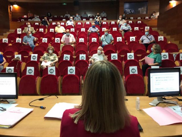 Los mayores trasladan sus aportaciones al borrador del protocolo de reapertura de los centros sociales del municipio - 2, Foto 2