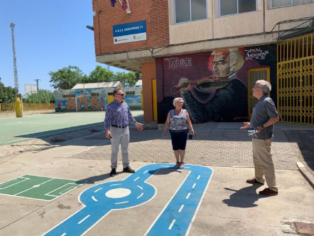 Deportes trabaja en la instalación de una cubierta para una de las pistas polideportivas del colegio Barriomar 74 - 4, Foto 4