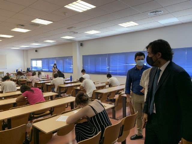 El alcalde de San Javier, José Miguel Luengo pide que San Javier sea sede permanente de la EBAU - 1, Foto 1