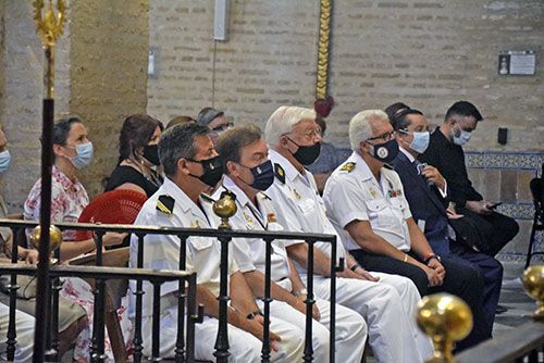 Triana le rinde cultos a la Virgen del Carmen de Santa Ana (Sevilla) - 2, Foto 2