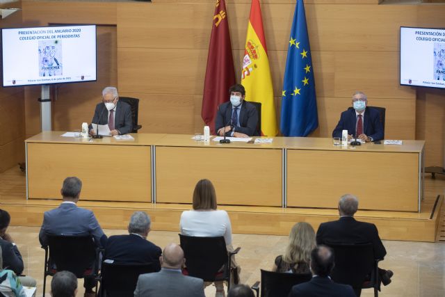 López Miras destaca el papel fundamental de los periodistas durante la pandemia - 1, Foto 1