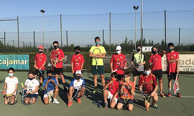 Clausura fin de curso 2020/2021 de la Escuela de Tenis Totana, Foto 1