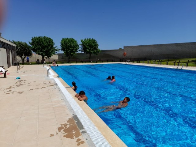 Arranca la nueva temporada de verano en las piscinas municipales del Complejo Deportivo Valle del Guadalentín, Foto 1