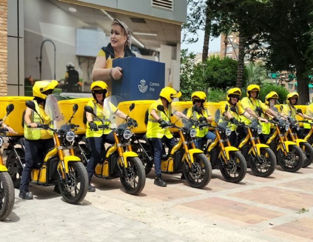 Correos pone hoy en circulación en la capital murciana doce motos eléctricas - 2, Foto 2