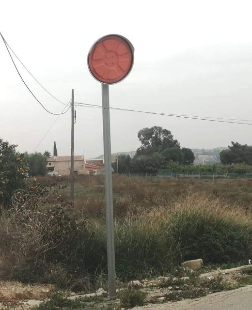 Espejos rotos de señalización de cruce en casco urbano y pedanías - 2, Foto 2