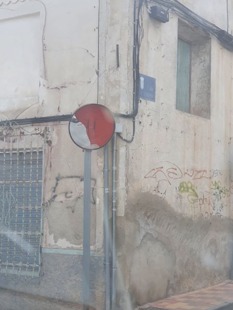 Espejos rotos de señalización de cruce en casco urbano y pedanías - 3, Foto 3
