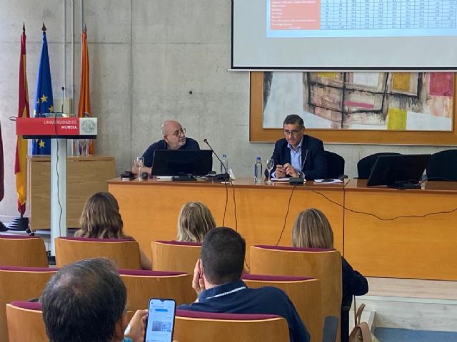 Un estudio alerta del envejecimiento del profesorado funcionario de la Universidad de Murcia - 1, Foto 1