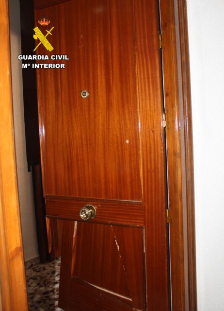 La Guardia Civil desarticula un grupo delictivo que robaba en viviendas de Blanca y Abarán - 4, Foto 4