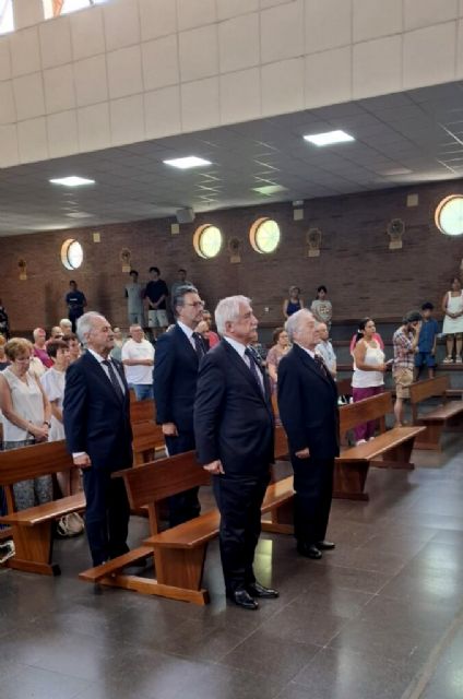 Sevilla . El símbolo de la Nación, en manos de la fe, los Reales Tercios donan la bandera al santuario mariano - 3, Foto 3
