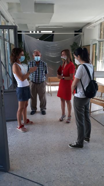 El colegio Rafael Nicolás Raya de Sangonera la Verde reforma sus aseos y soluciona los problemas de goteras para el próximo curso - 1, Foto 1