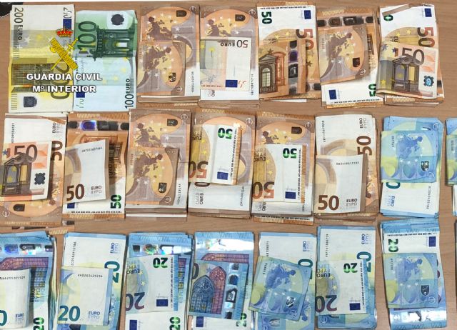 La Guardia Civil destapa el tráfico de drogas en una asociación cannábica de Torre Pacheco - 3, Foto 3