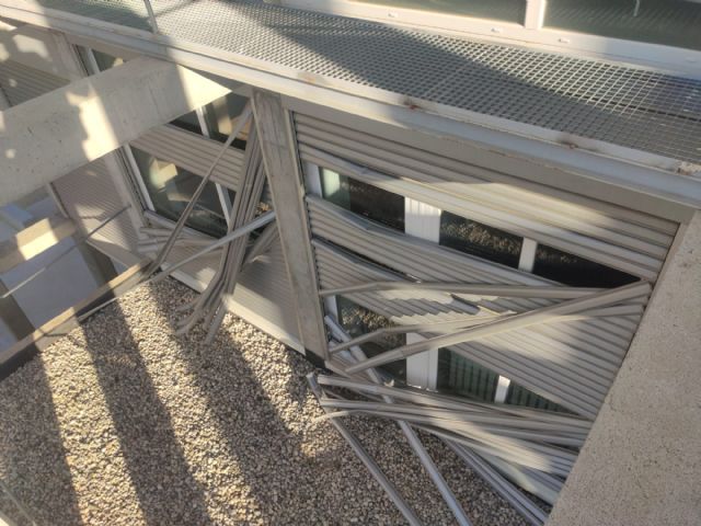 La Policía Local de Lorca detiene a dos personas por un presunto delito de daños y desobediencia grave y de amenazas de muerte y resistencia a la autoridad - 2, Foto 2