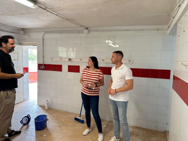 El Ayuntamiento inicia la rehabilitación de los vestuarios del Campo de Fútbol de La Alberca - 1, Foto 1