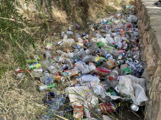 El barrio de Los Ángeles sumido en el abandono y la suciedad debido a la nefasta gestión y las promesas incumplidas de Fulgencio Gil y su equipo de Gobierno - 3, Foto 3