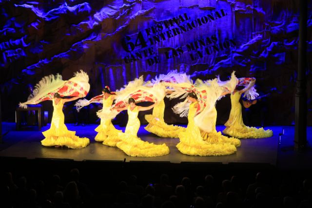 Dos ´tierras benditas´ unidas por castañuelas, taconeos y palmas - 1, Foto 1