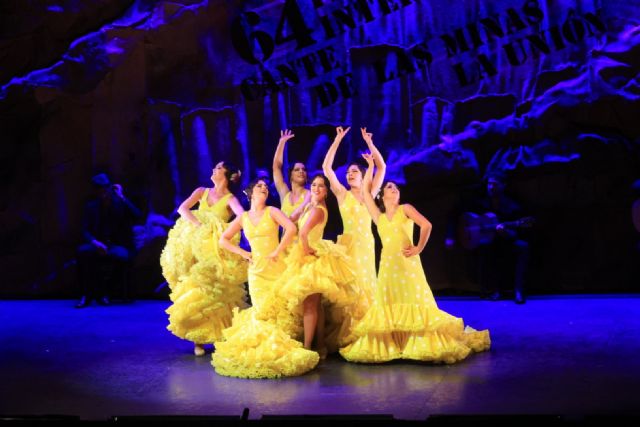 Dos ´tierras benditas´ unidas por castañuelas, taconeos y palmas - 3, Foto 3