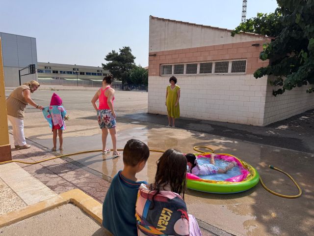 La alcaldesa de Puerto Lumbreras visita a los alumnos de las Escuelas de Conciliación de Verano Municipales - 3, Foto 3