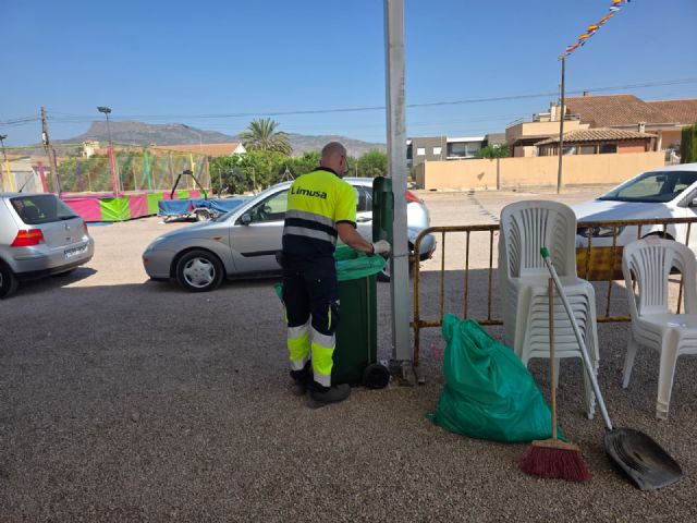 LIMUSA refuerza los servicios de limpieza en pedanías y espacios turísticos para atender el incremento de población en estos enclaves durante el verano - 2, Foto 2