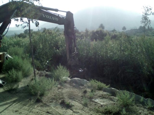 El Consistorio Municipal inicia las labores de limpieza de la rambla de San Roque - 2, Foto 2