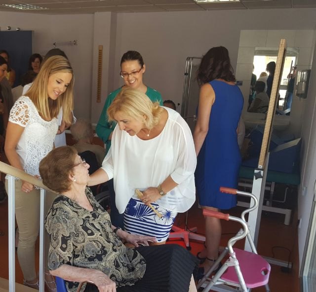 La Comunidad estudia concertar plazas para personas mayores en el municipio de Santomera - 1, Foto 1