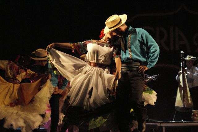 De lujo. El XIX Festival Internacional de Folclore Villa de Calasparra sorprende por su exquisitez y riqueza - 3, Foto 3