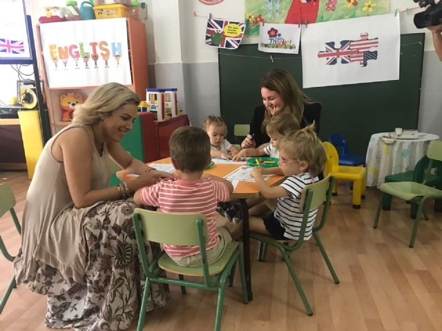 La Comunidad incorpora el inglés en las escuelas infantiles para niños de 0 a 3 años con auxiliares de conversación - 1, Foto 1
