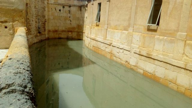 Fomento realiza una limpieza integral del entorno de Los Molinos del Río - 1, Foto 1