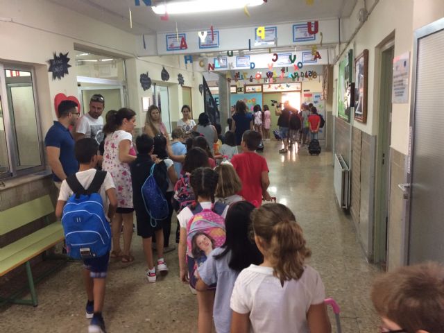 Cerca de 2.600 alumnos de Infantil y Primaria han comenzado hoy el curso 2017/18 - 1, Foto 1