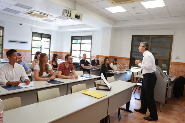 La UCAM imparte un curso de Comunicación y Márketing a alumnos de la Universidad FOM de Alemania - 1, Foto 1