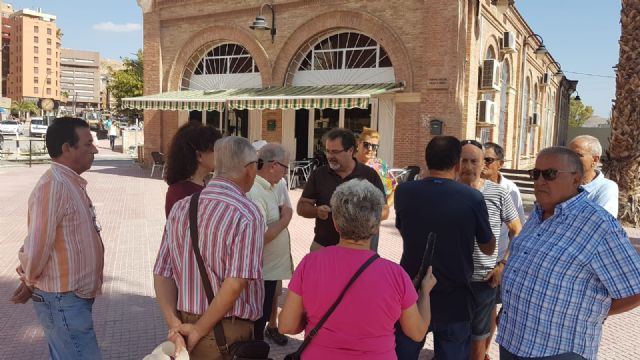 El PSOE alerta que la falta de aparcamiento terminará pasando factura a los comercios de Alameda de Cervantes - 2, Foto 2