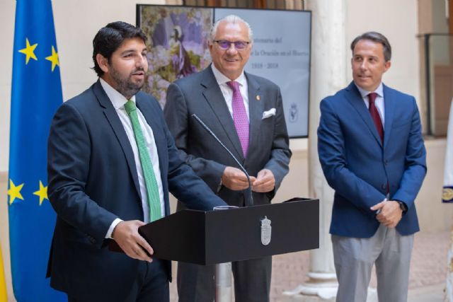 Fernando López Miras recibe al presidente del Paso Blanco de Lorca y miembros de su junta directiva - 3, Foto 3