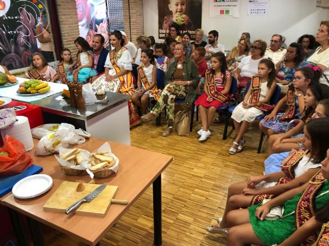 La Federación de Peñas Huertanas muestra lo mejor de la gastronomía murciana en la plaza de abastos de Verónicas - 2, Foto 2