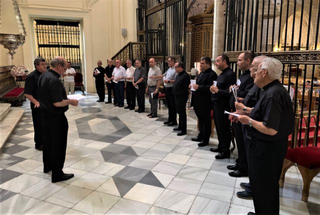 Este domingo toman posesión los 14 nuevos canónigos de la Catedral, Foto 1