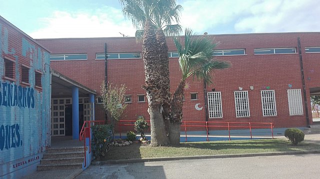 El Ayuntamiento de Los Alcázares pone a punto los colegios para el inicio de curso - 1, Foto 1