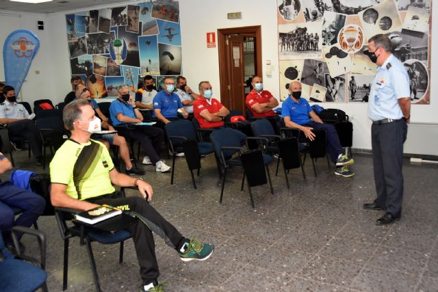 La Base Aérea de Alcantarilla, sede del 53° Campeonato Nacional Militar de Paracaidismo - 2, Foto 2