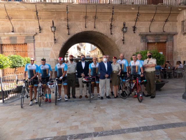 Caravaca recibe a los militares que recorren en bicicleta las 17 Ciudades Teresianas de España - 2, Foto 2