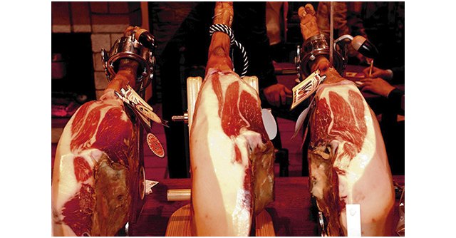 Agricultura, Pesca y Alimentación aprueba las nuevas extensiones de norma de los sectores del cerdo ibérico y del aceite de orujo de oliva - 1, Foto 1