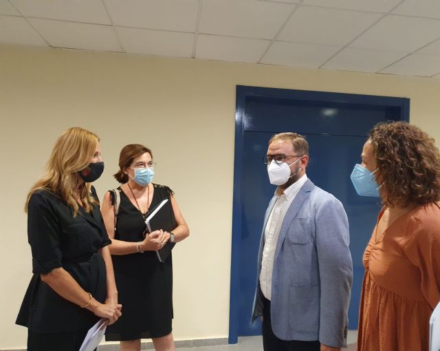 El alcalde de Lorca y la directora del SEF se reúnen para seguir luchando contra el desempleo y mejorando los datos de paro en el municipio - 2, Foto 2