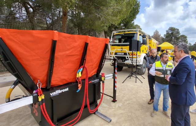 Los bomberos forestales de la Región han colaborado en 12 ocasiones desde 2020 en la extinción de fuegos fuera de la Comunidad - 1, Foto 1