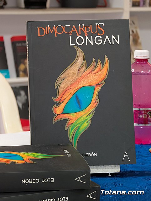 Eloy Cerón presenta en Totana sus libros Púnica granatum y Dimocarpus longan, Foto 9