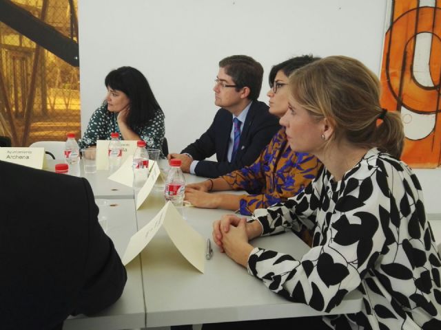 El Ayuntamiento de Molina de Segura y la Comunidad Autónoma de la Región de Murcia firman un convenio para apoyar a los jóvenes emprendedores a través del Programa de Microcréditos del INJUVE - 4, Foto 4