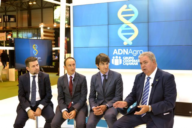 Grupo Cajamar favorece el encuentro empresarial para compartir los nuevos retos del sector de frutas y hortalizas en Fruit Attraction - 2, Foto 2