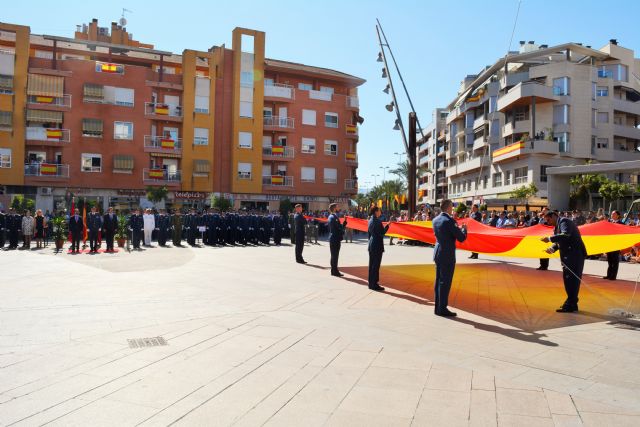 El consejero de Presidencia y Fomento participa en el homenaje a la bandera en Alcantarilla - 1, Foto 1