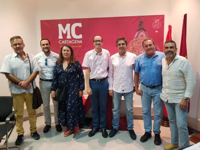 MC trabaja con los cronistas oficiales en propuestas para la implicación de éstos en la vida cultural y social de Cartagena - 1, Foto 1